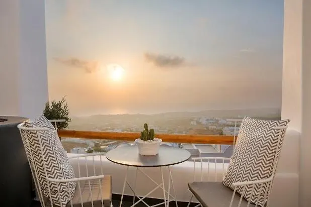 Kathrin With Heated Private Jacuzzi Apartment Fira (Santorini)